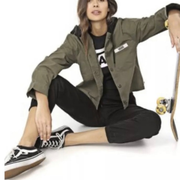 VANS Crowd Surf Hooded Woven Women Jacket Military Black Green Size VN0A47VDKCZ - Picture 3 of 4